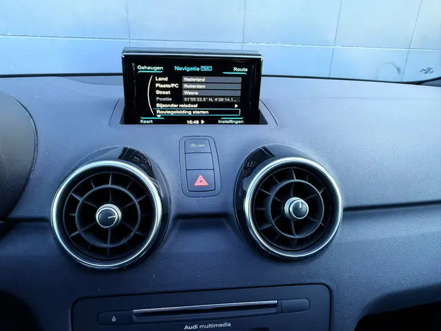 Audi A1 1.4 TFSI CoD Sport S line Edition 2017 Benzine 16