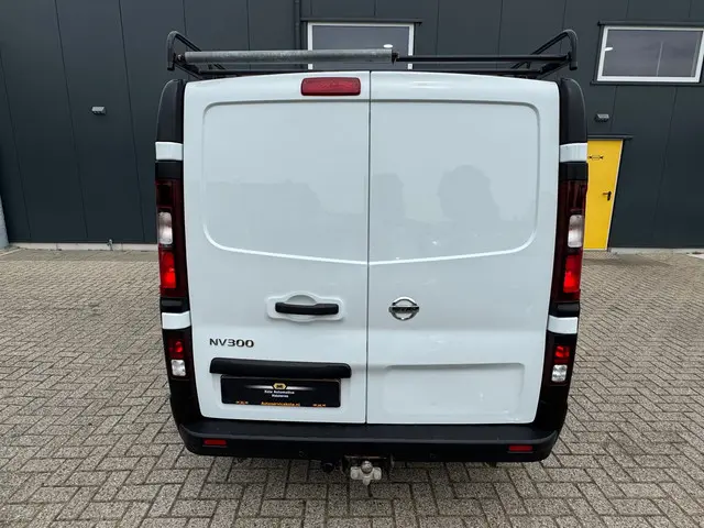Nissan NV300 * L2H1 * Airco * Trekhaak * Imperiaal * 2019 Diesel 17