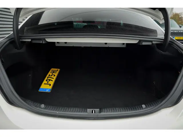 Mercedes-Benz C-Klasse AMG 43 4MATIC 2016 Benzine 9