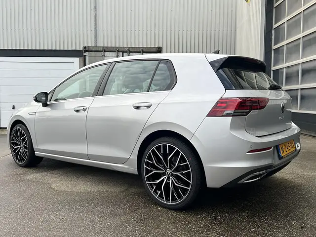 Volkswagen Golf 1.5 TSI Style GT 2021 Benzine 2