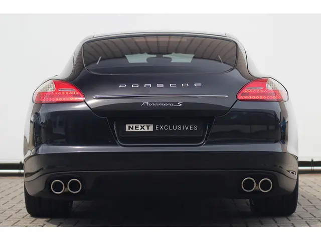 Porsche Panamera 4.8 S 2012 Benzine 10