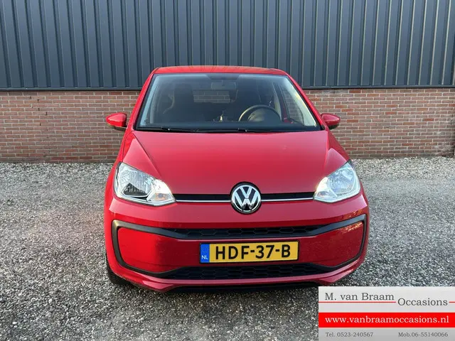 Volkswagen up! 3