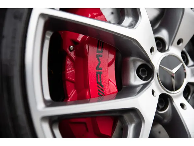 Mercedes-Benz GLC AMG 43 4MATIC Premium 2019 Benzine 60