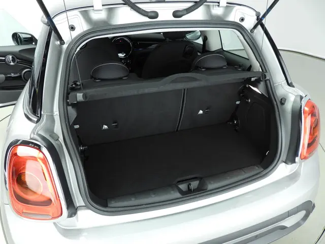 MINI 3-Deurs Cooper 2023 Benzine 9