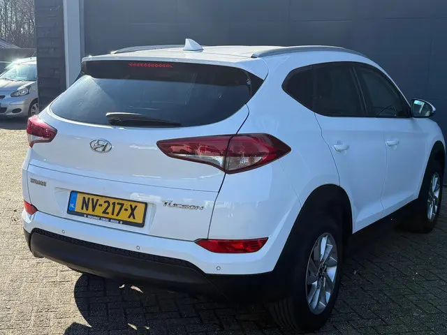 Hyundai Tucson 1.6 GDi Anniversary Edition 2017 Benzine 8