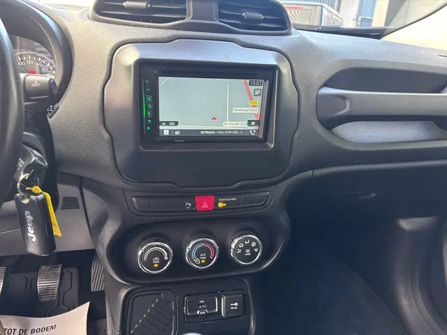 Jeep Renegade 1.6 E-Torq Black Line 2016 Benzine 9