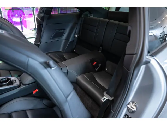 Porsche 911 992 3.0 Carrera 4S 2020 Benzine 37