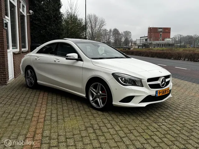 Mercedes-Benz CLA 200 2013 Benzine 18