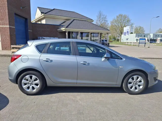 Opel Astra 1.4 Turbo Edition 2015 Benzine 7