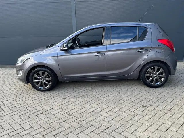 Hyundai i20 1.2 HP i-Motion / Led / Airco 2014 Benzine 9