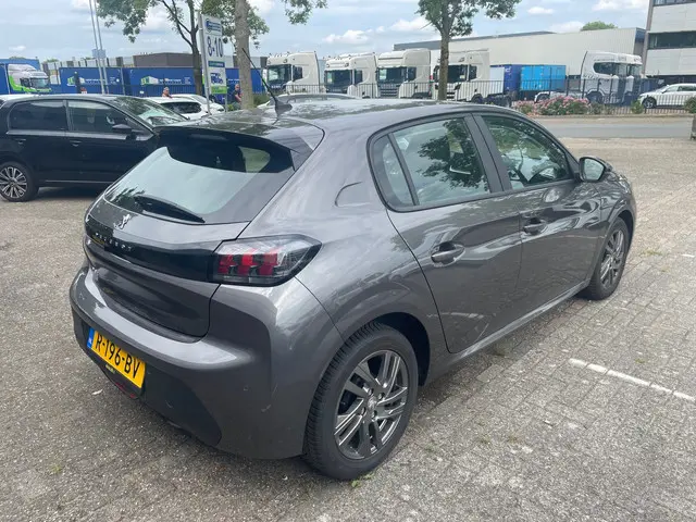 Peugeot 208 1.2 PureTech Active Pack 2022 Benzine 5