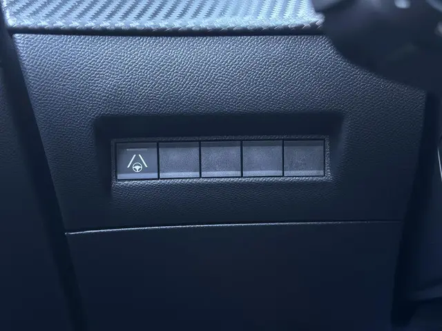 Peugeot 2008 1.2 Hybrid 145 GT 2026 Hybride Benzine 28