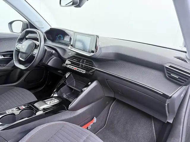 Peugeot e-2008 EV Active Pack 50 kWh 2022 Elektrisch 37