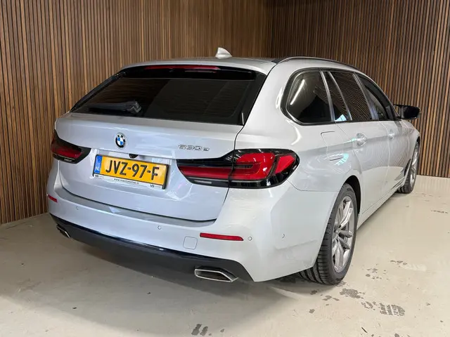 BMW 5 Serie Touring 530e Executive 2021 Hybride Benzine 8
