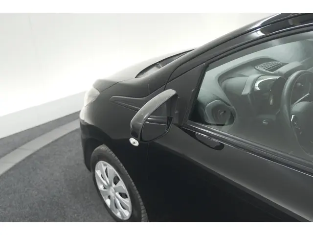 Peugeot 108 1.0 e-VTi Active 2021 Benzine 18