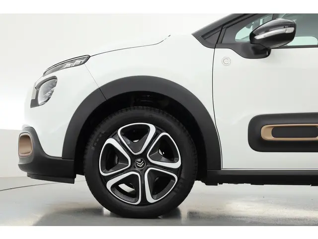 Citroën C3 1.2 PureTech C-Series 2022 Benzine 24