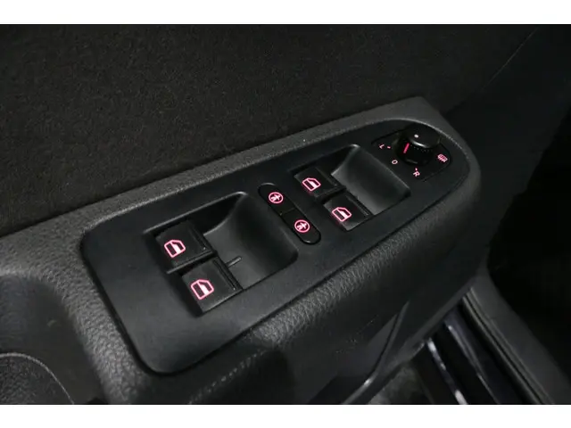 Volkswagen Sharan 1.4 TSI Comfortline 7p. 2013 Benzine 27