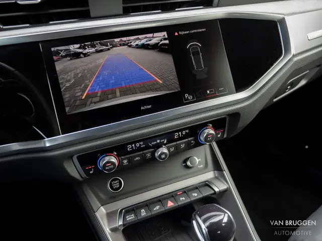 Audi Q3 45 TFSI e S-Line 2021 Hybride Benzine 25