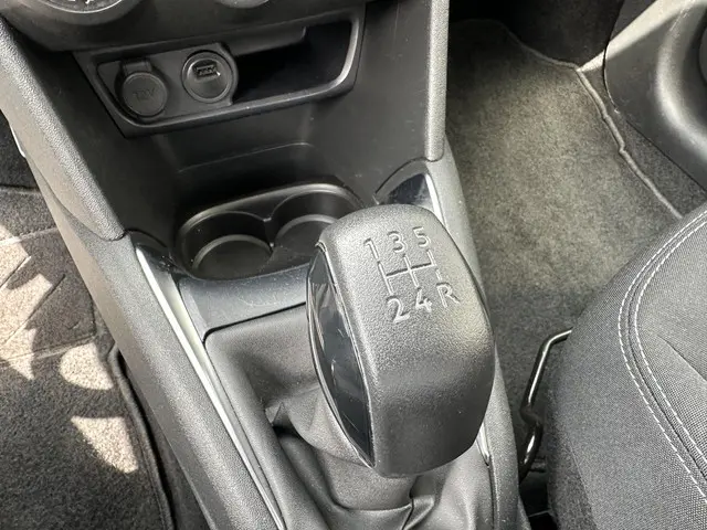 Peugeot 208 1.2 Blue Lion 2018 Benzine 20