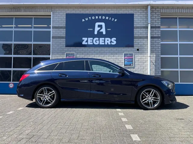 Mercedes-Benz CLA Shooting Brake 200 2016 Benzine 15