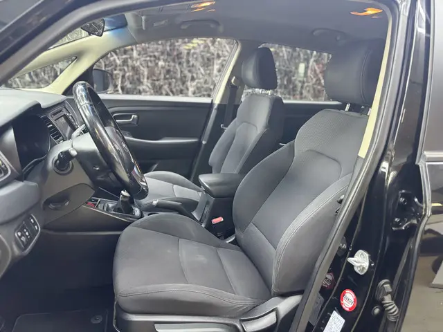 Kia Carens 1.6 GDi ComfortLine 7p 2013 Benzine 8
