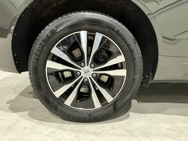 Volvo XC60 2.0 T8 AWD Momentum Pro 2020 Hybride Benzine 23
