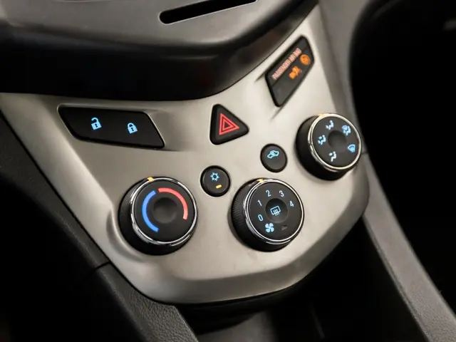 Chevrolet Aveo 1.2 LT Sport 2013 Benzine 9