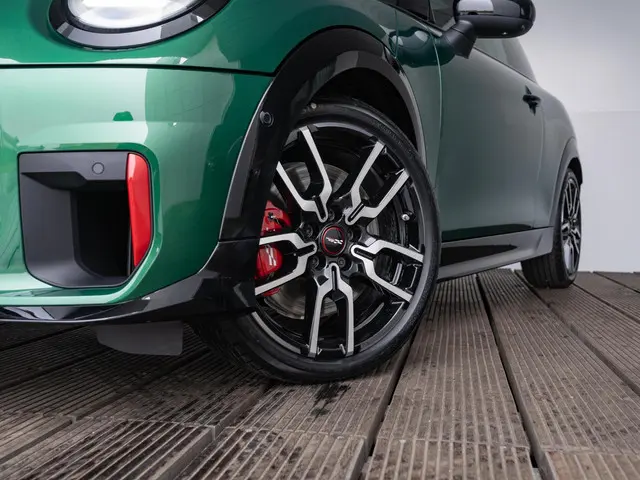 MINI 3-Deurs John Cooper Works 2025 Benzine 14