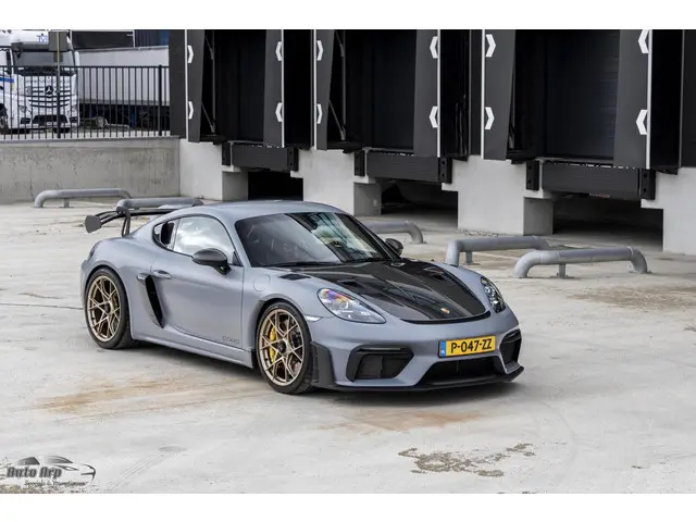 Porsche 718 GT4 RS 2022 Benzine 2