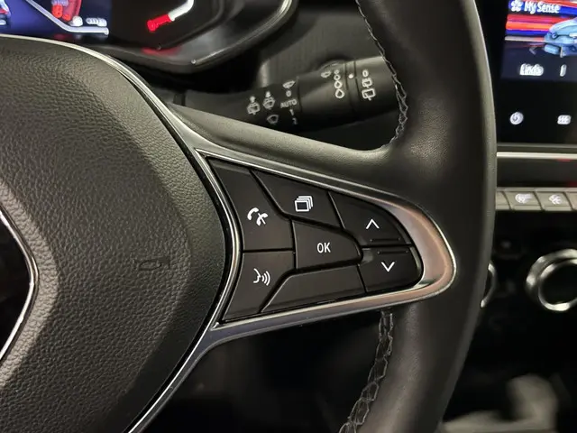 Renault Clio 1.0 TCe Intens 2021 Benzine 18