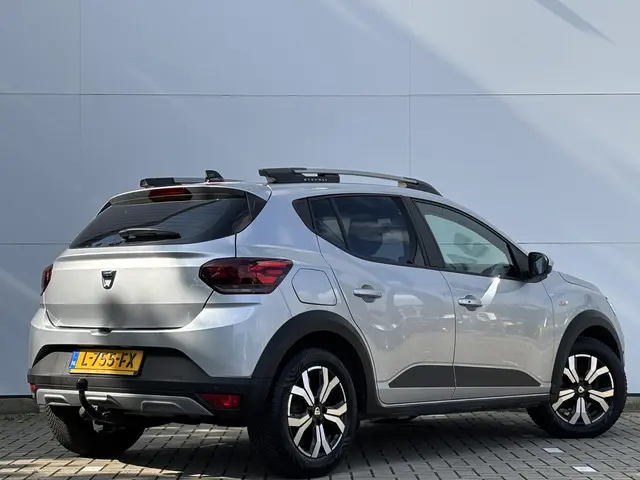 Dacia Sandero Stepway 1.0 TCe 90 Comfort 2021 Benzine 2