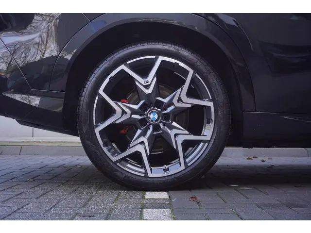 BMW iX2 xDrive30 2026 Elektrisch 6