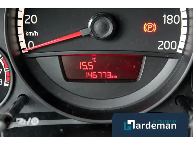Volkswagen up! 1.0 take up! BlueMotion Airco 2016 Benzine 13