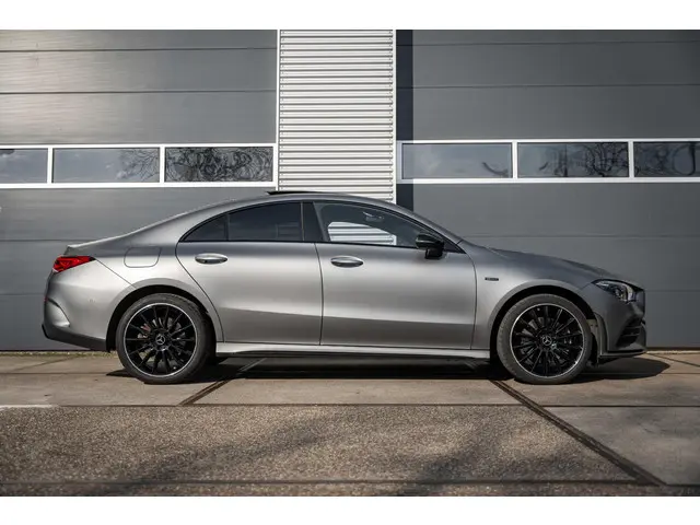 Mercedes-Benz CLA 250 e AMG 2020 Hybride Benzine 7