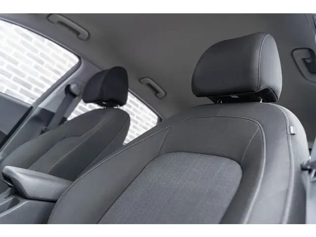 Hyundai Kona 1.6 GDI HEV Comfort 2023 Hybride Benzine 19