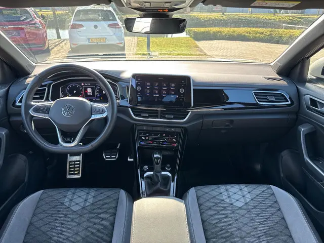 Volkswagen T-Roc 1.5 TSI R-Line 2024 Benzine 9