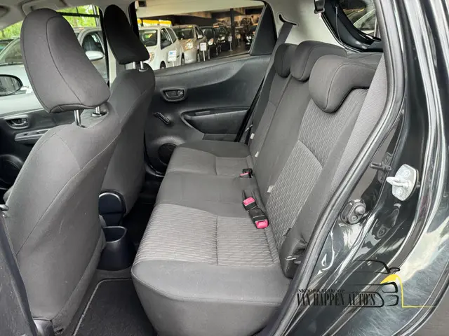 Toyota Yaris 1.3 VVT-i Now 2014 Benzine 12