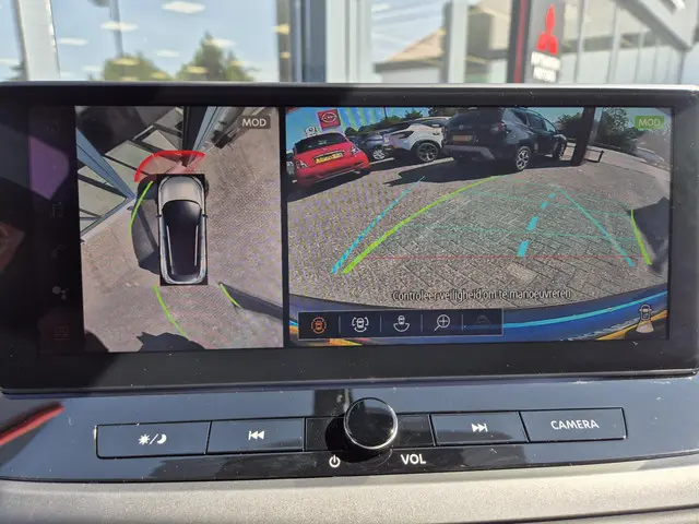 Nissan QASHQAI 1.3 MHEV Xtronic N-Connecta 2025 Benzine 12