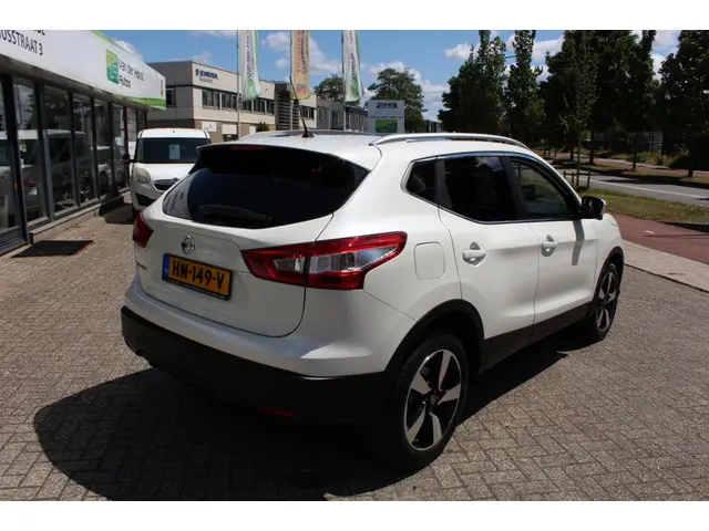 Nissan QASHQAI 1.2 Connect Edition 2015 Benzine 6