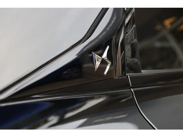 DS DS 4 e-Tense 225 'Etoile' 2024 Hybride Benzine 14