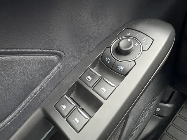 Ford Focus 1.0 EcoBoost Active Business 2021 Benzine 19