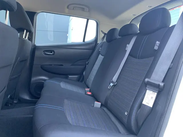 Nissan Leaf Acenta 40 kWh 2020 Elektrisch 8