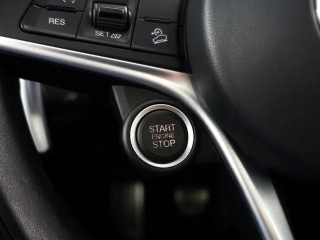 Alfa Romeo Stelvio 2.0 T AWD Veloce Aut- 2018 Benzine 18