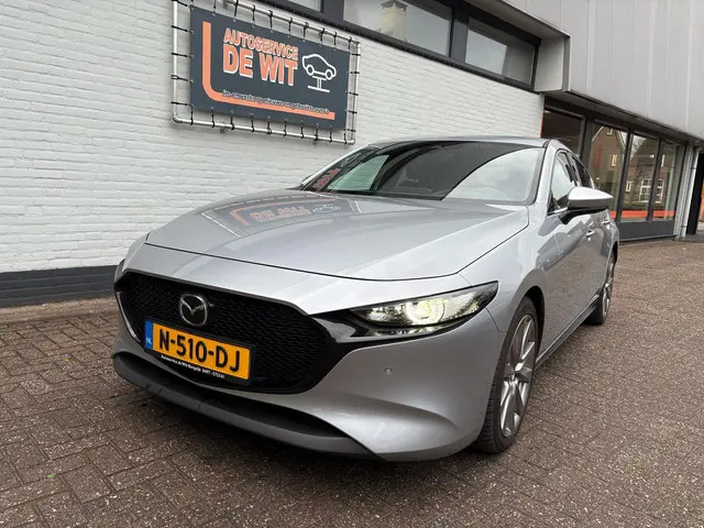 Mazda 3 2.0 e-SkyActiv-X M Hybrid 180 Luxury 2020 Benzine 2