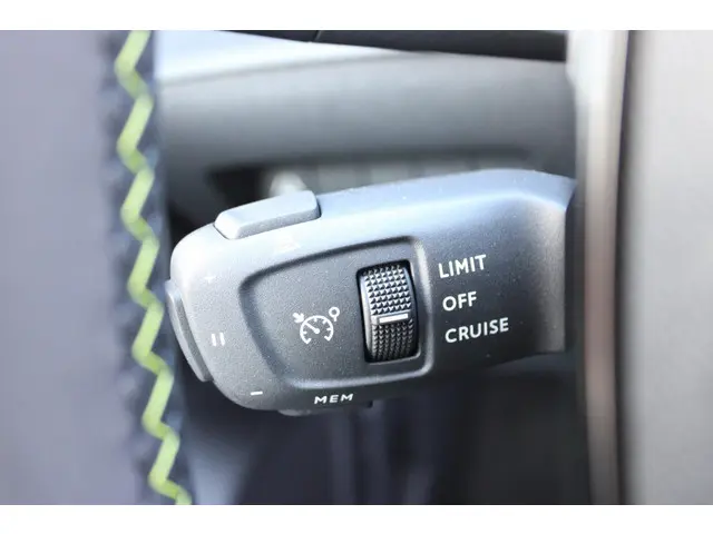 Peugeot e-208 EV GT 51 kWh 2025 Elektrisch 26