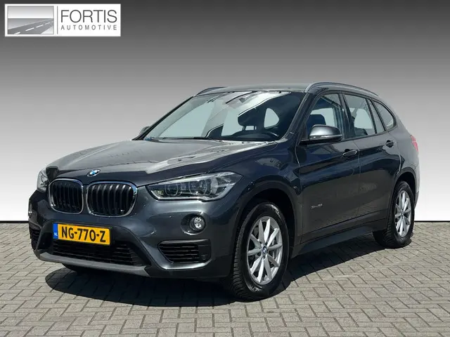 BMW X1 sDrive18i Centennial Executive 2017 Benzine