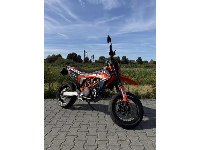 KTM 690 3