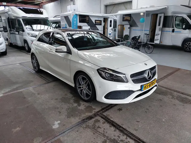 Mercedes-Benz A-Klasse 180 Ambition AMG 2016 Benzine 7