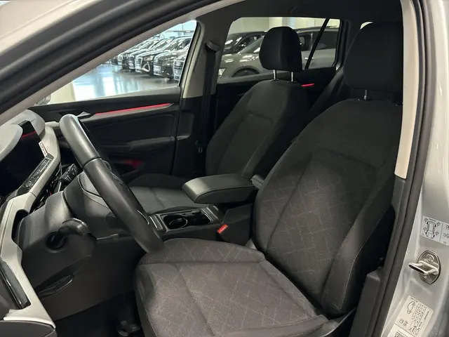Volkswagen Golf Variant 1.0 TSI 110pk Life 2023 Benzine 5
