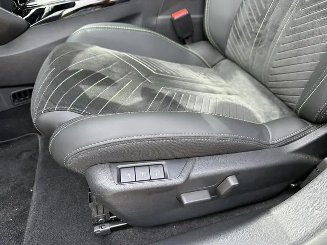 Peugeot e-208 EV GT 51 kWh 156 PK 2024 Elektrisch 9
